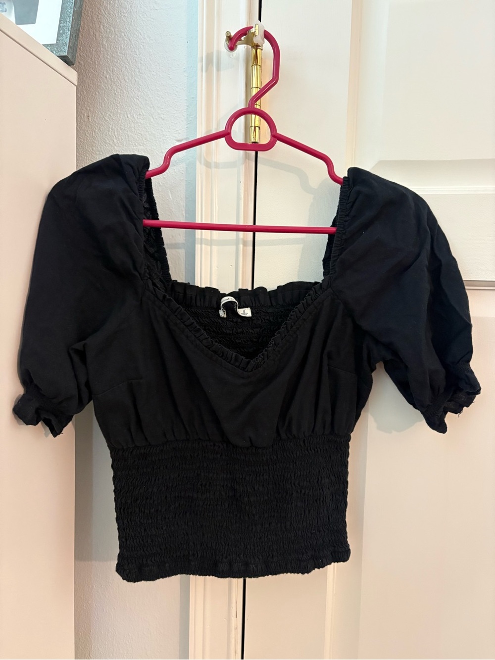 Abercrombie Women’s Black Smocked Puff Sleeve Top